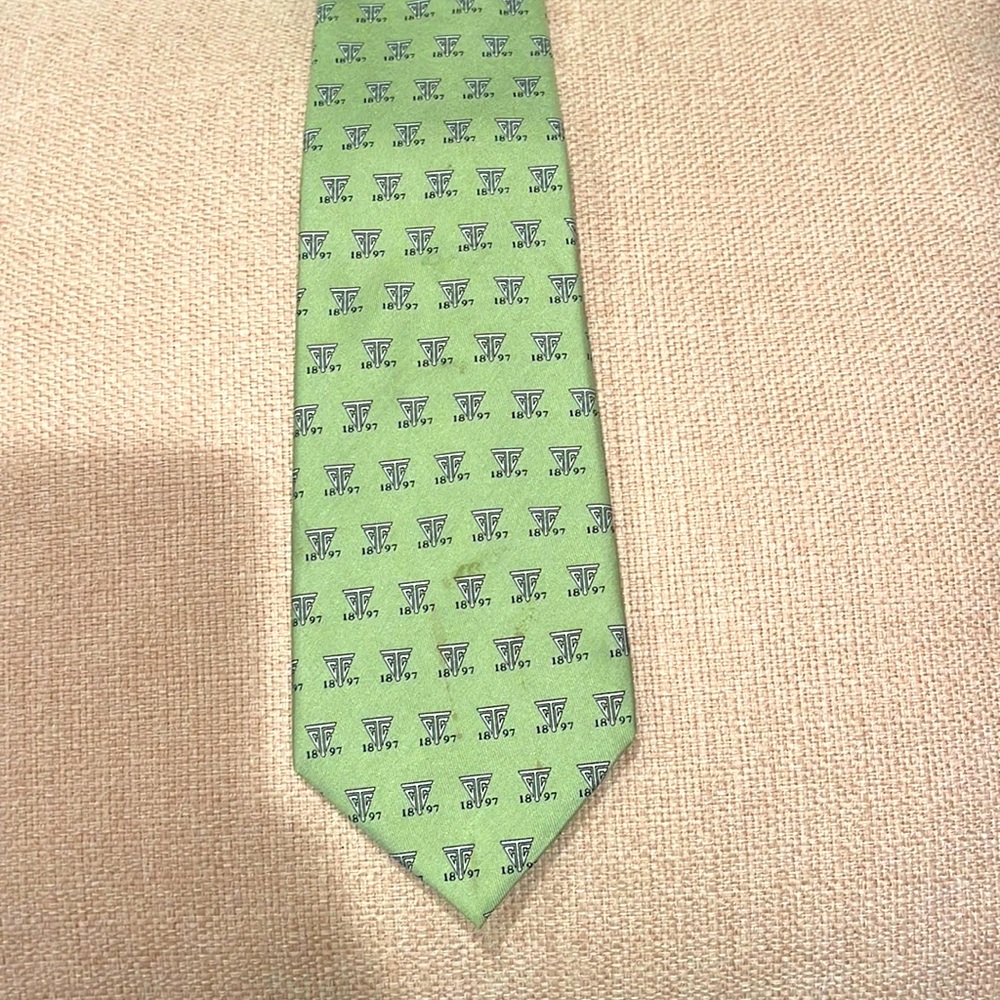Vineyard Vines 1897 Elegant Green Silk Tie